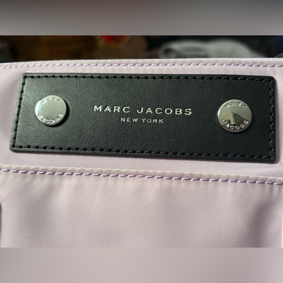 NWT Marc Jacobs Wisteria Lavender Nylon Crossbody Bag • Adjustable Black Strap - Picture 4 of 16